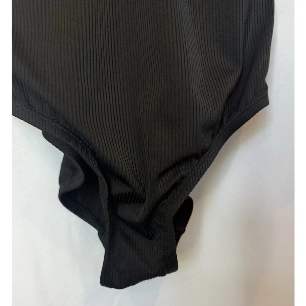 Womens Hurley One Piece‎ Ribbed Swimsuit UPF 50+ Size M Minimalist Modest NWT
